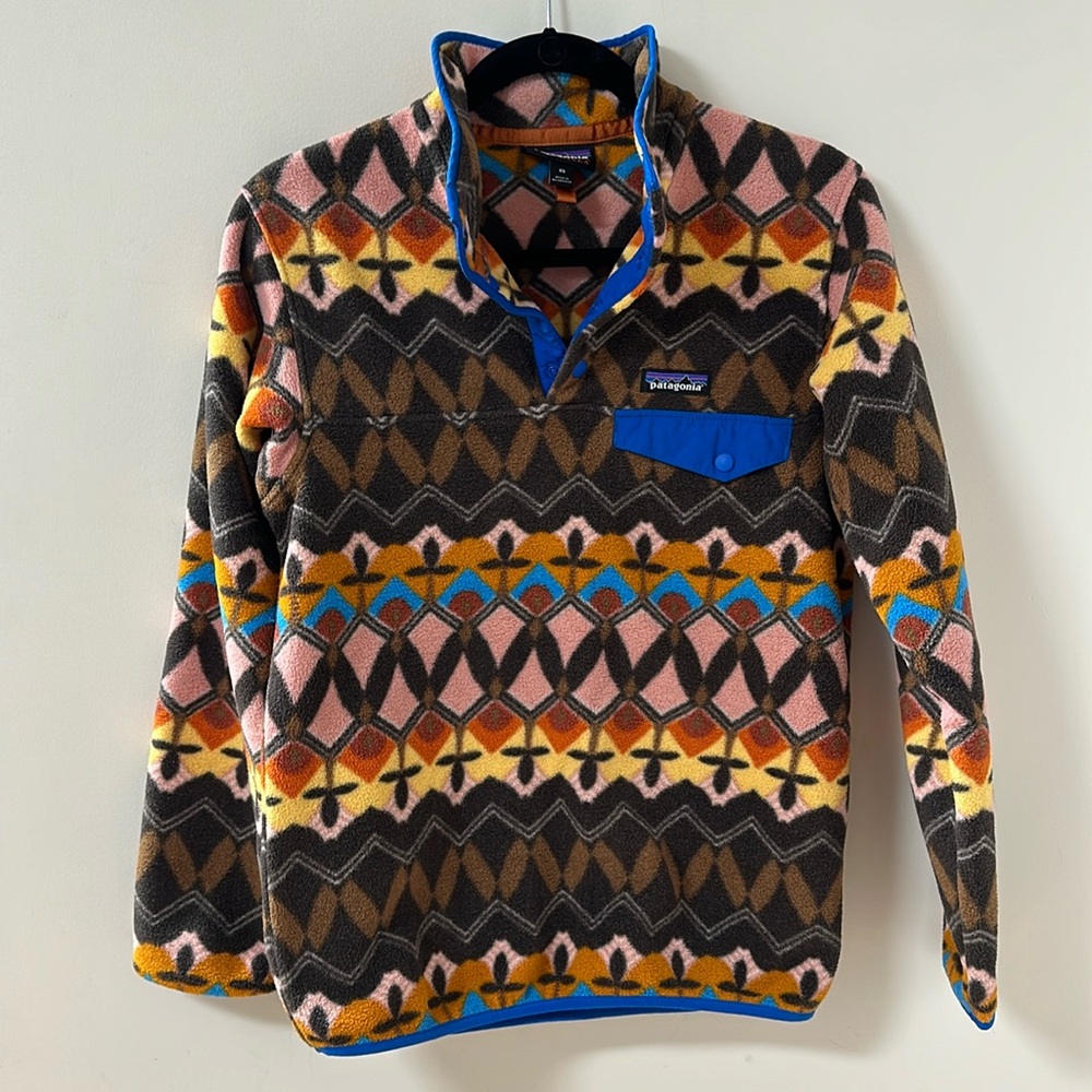 Patagonia Multicolor Geometric Fleece Pullover with Blue Chest Pocket